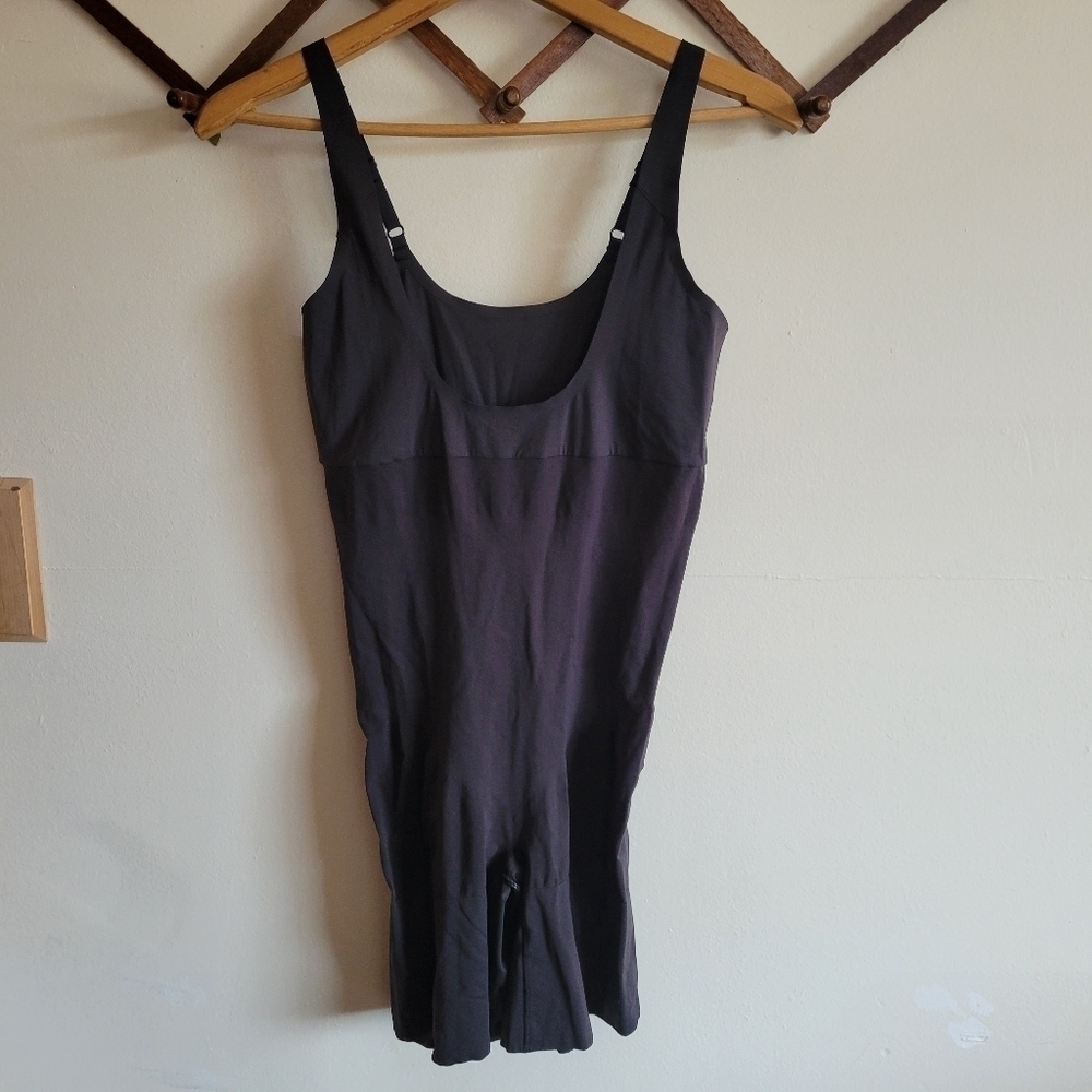 Spanx Shapewear One Piece Tank Top Shorts Black Compression 1X - Picture 1 of 13